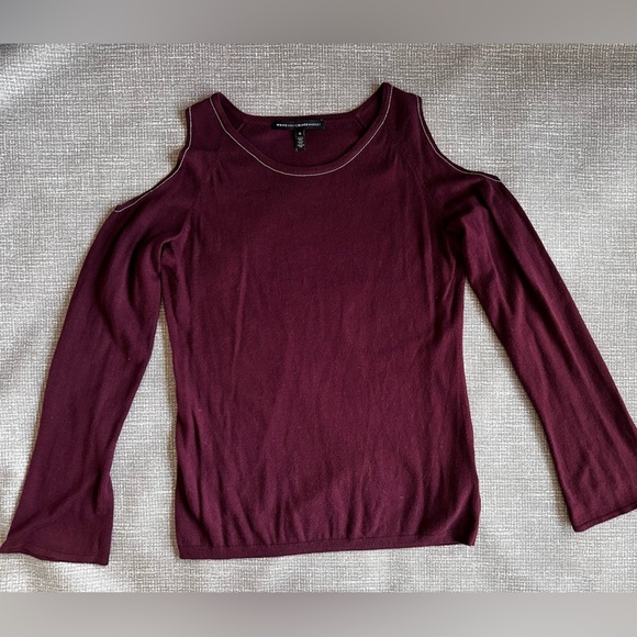White House Black Market WHBM Maroon Cold Shoulder Light Sweater size Medium - Picture 8 of 14